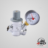 Adjustable brass pressure reducing valve with gauge for hot and cold water, DN15