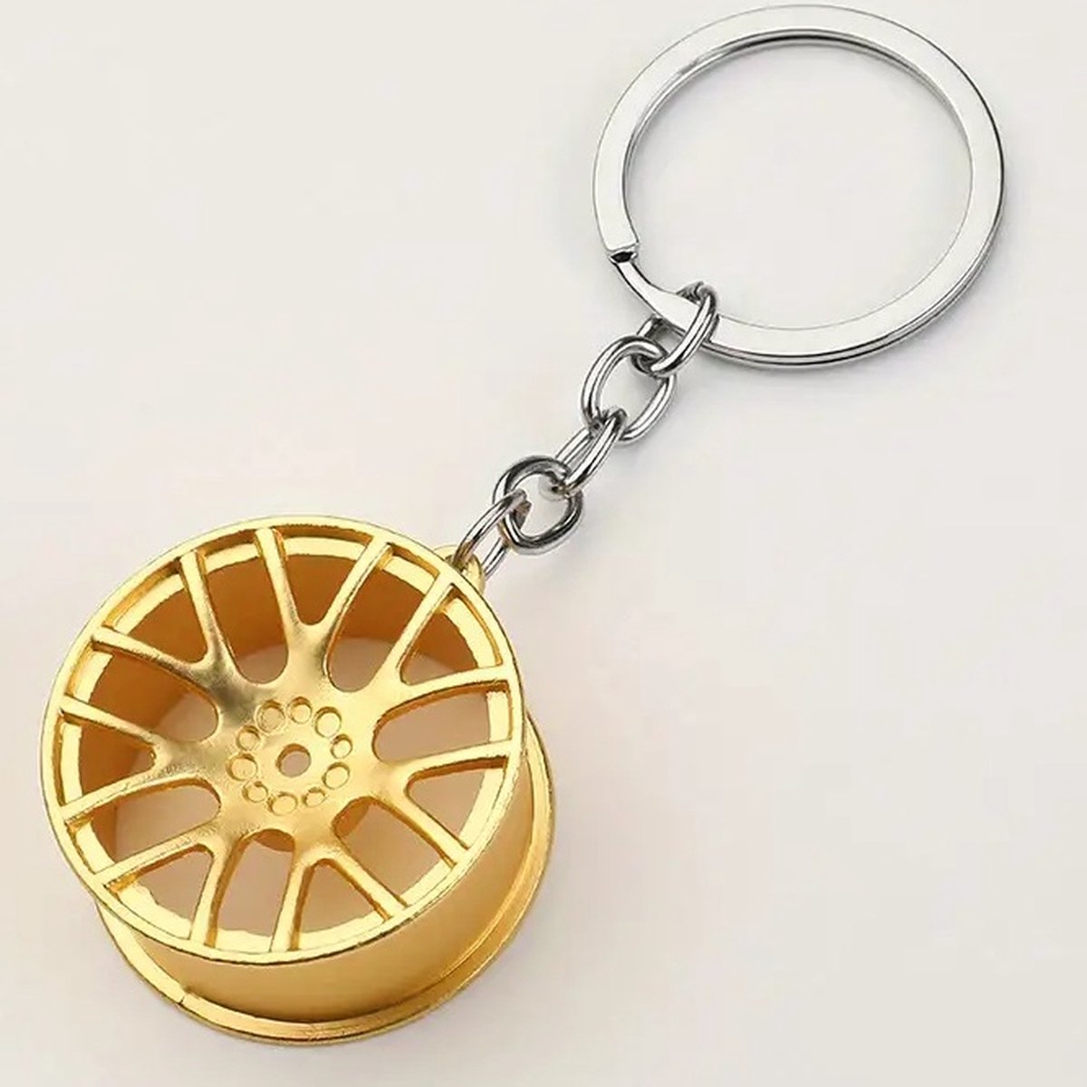 Car rim keychain gold — view 6