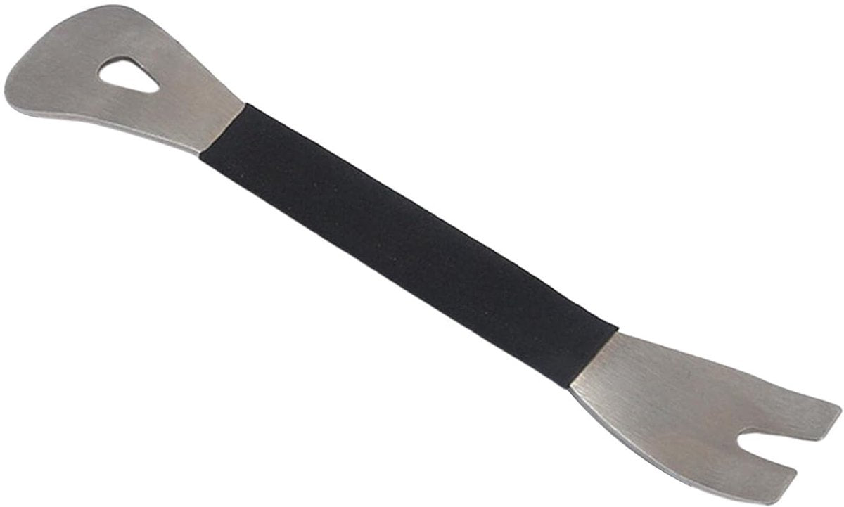 Car dashboard door panel removal tool — view 3