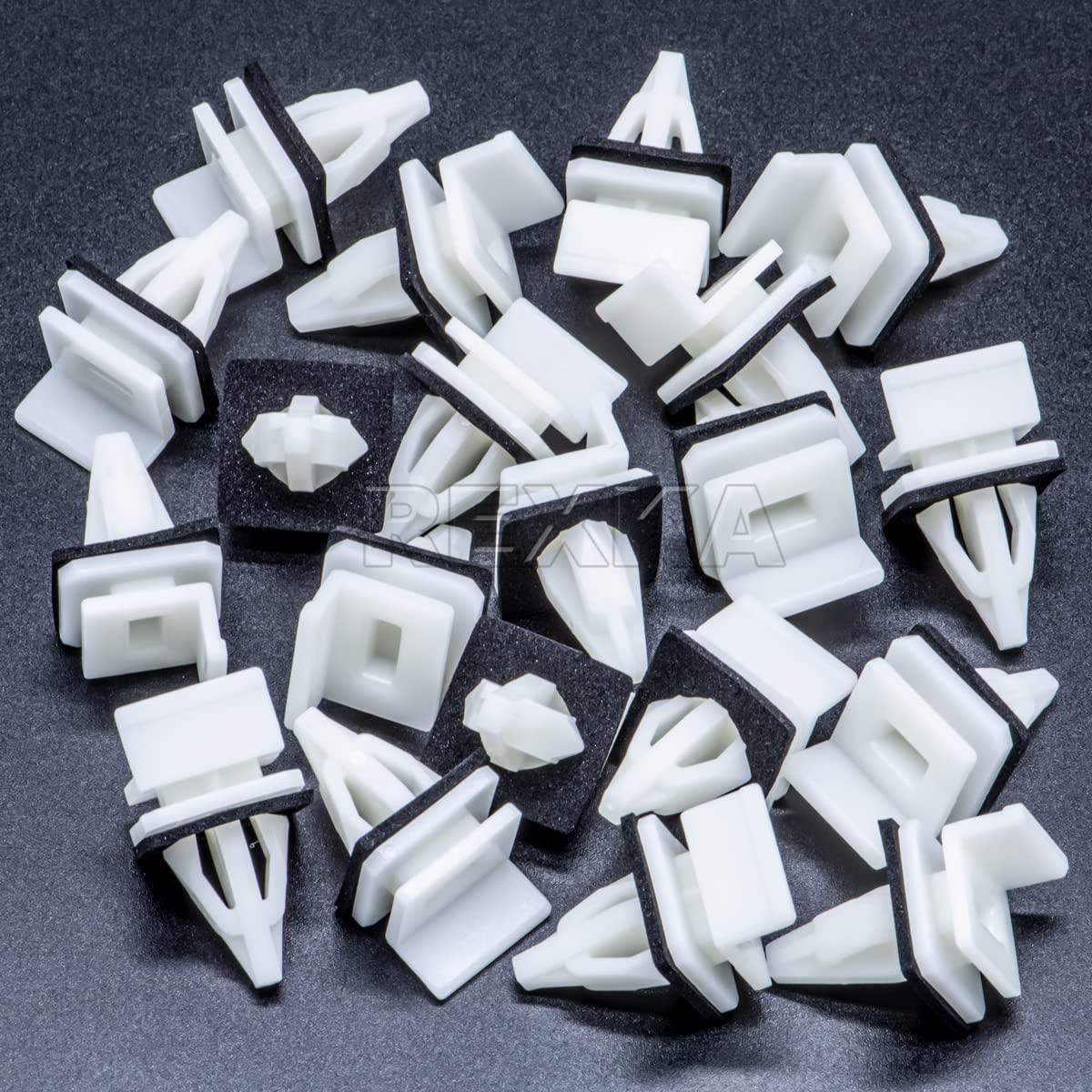 Rexka 20 piece Honda rocker panel clips — view 3