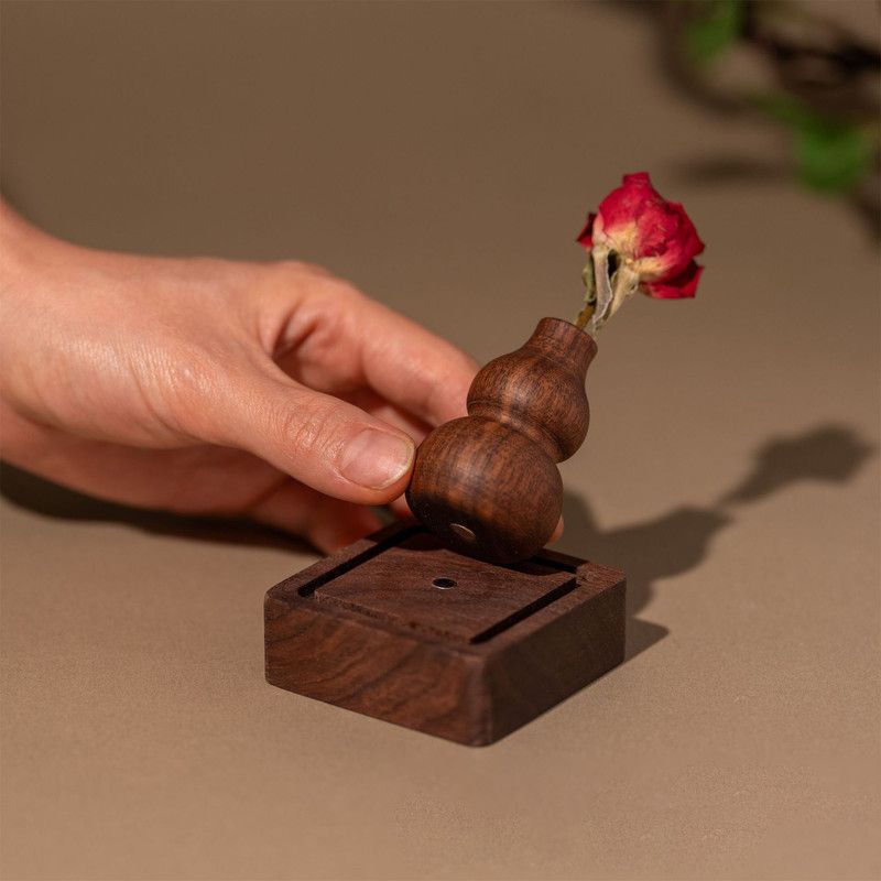 Walnut wood car aromatherapy diffuser — view 5