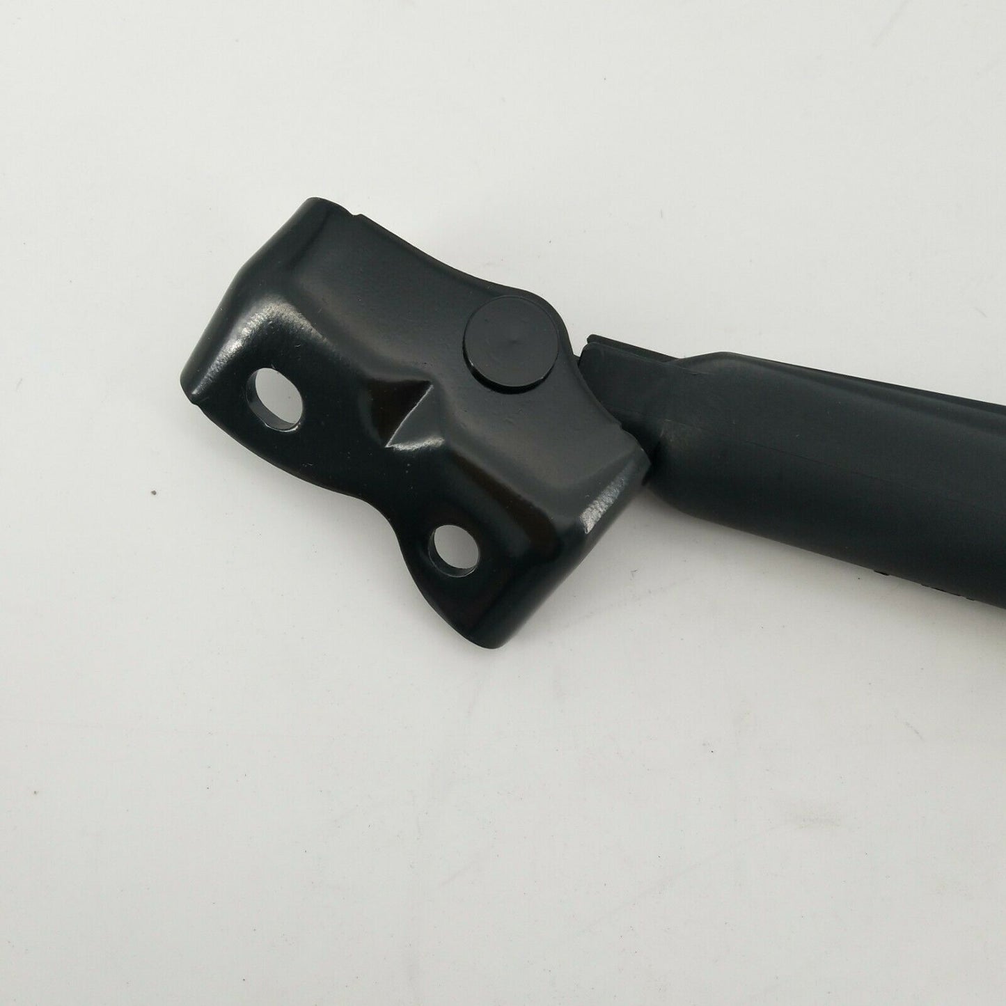 Pajero tailgate strut stopper — view 10