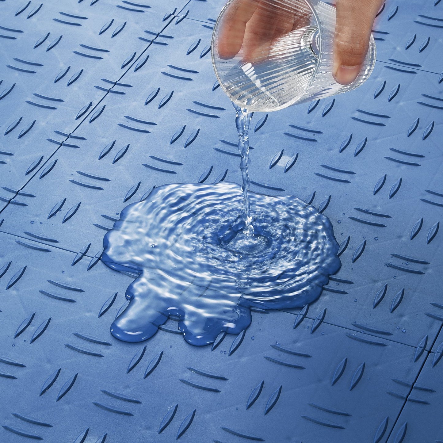 Garage Tiles Interlocking 12x12 in — view 12