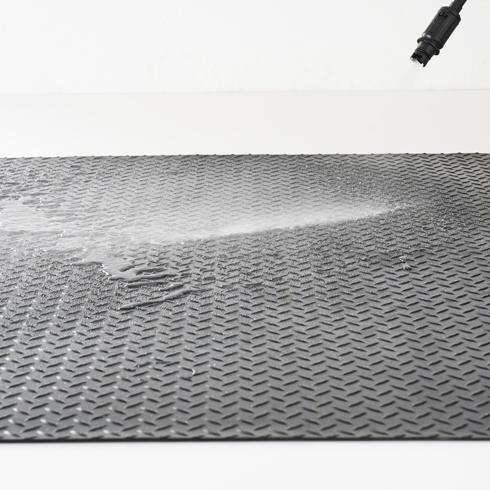 Diamond-Plate Rubber Flooring Roll, 3 — view 11